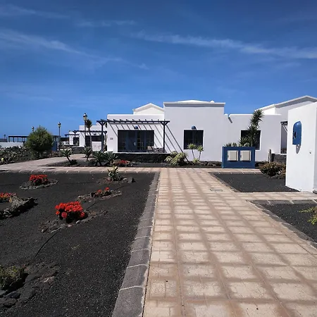 Vik Coral فندق
