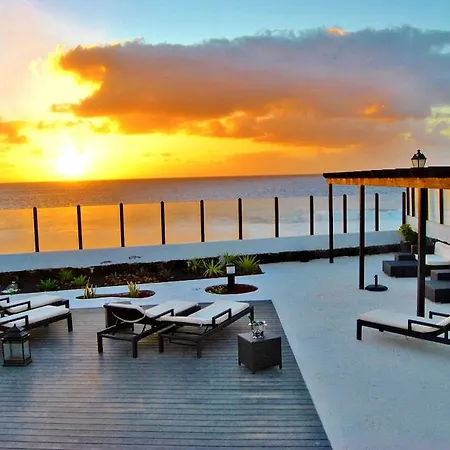 Vik Coral فندق 3*