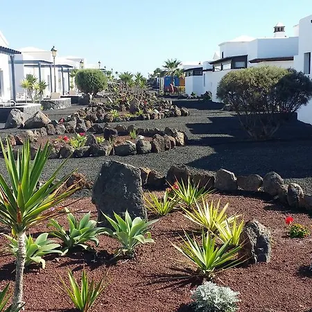 فندق Vik Coral 3*