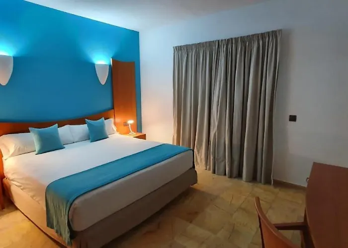 Vik Coral Hotel 3*