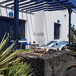 Vik Coral Hotel 3*